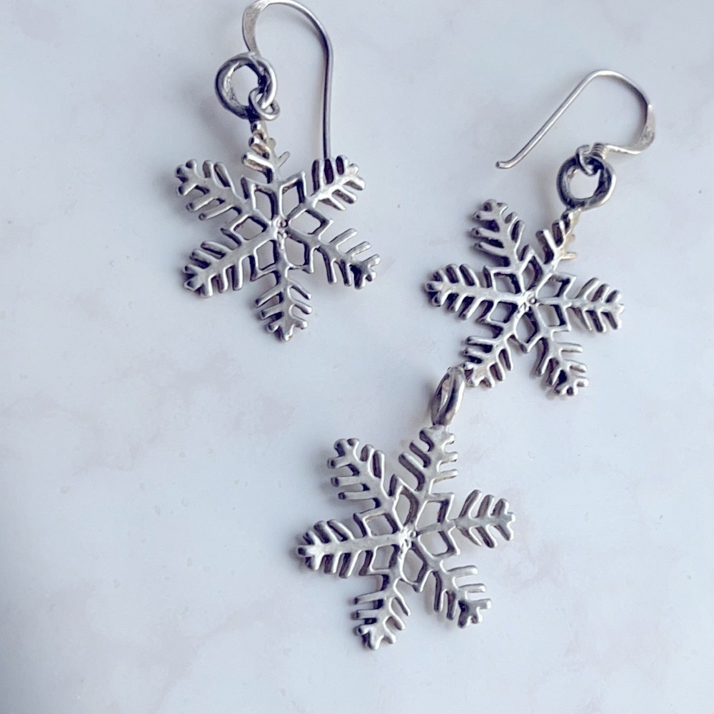 Stirling Silver 925 Winter Snow Flakes Earrings Pendant Three Piece Set